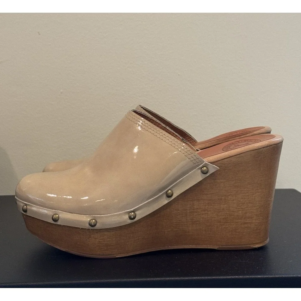 Penelope Chilvers Patent Leather Wedge Clogs Cream Anthropologie 39 8/8.5 $225